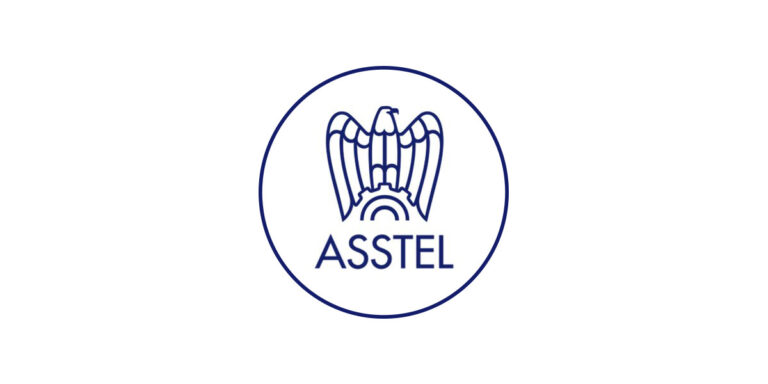 Asstel: Pirateria Online e ISP, Il DL Omnibus Accende il Dibattito Sulla Responsabilità Penale